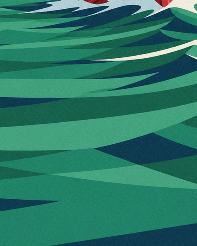 La houle verte et bleu sombre, traversée de longues traînées d’écume blanche