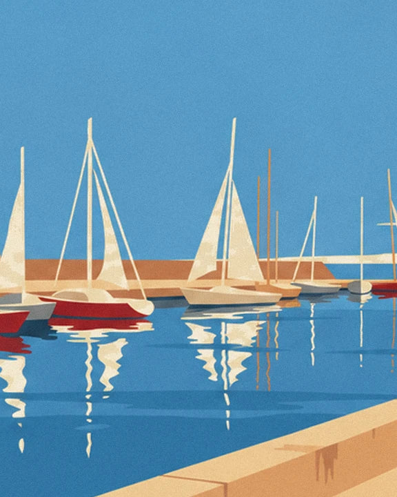Les voiliers blancs aux coques rouges et claires, et leurs reflets dans le port