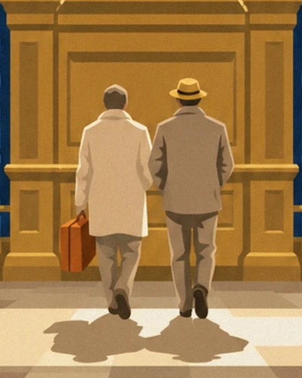 Les 2 voyageurs de dos, avec une valise brune et un chapeau, devant les boiseries dorées