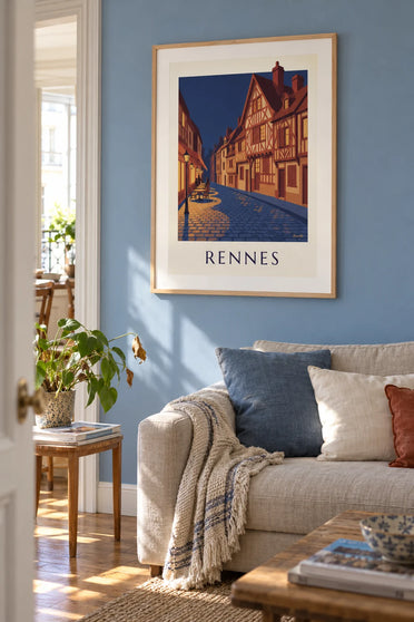 Poster vakwerkhuizen in het oude Rennes op een avond: ingelijst aan de muur