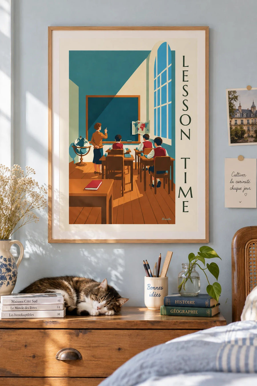 Poster Lehrer und Schüler im Klassenzimmer, Tafel: gerahmt an der Wand