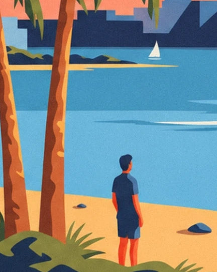 Eine Figur in Blau am goldenen Strand, zwischen den Baumstämmen und dem Hafen