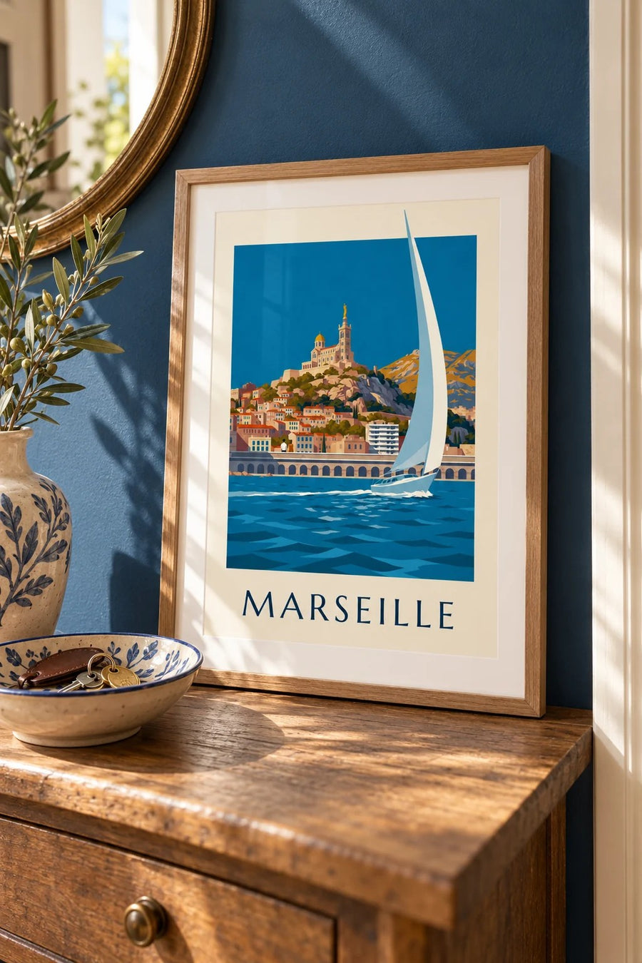 Poster van Notre-Dame-de-la-Garde vanaf zee : klein A4-formaat, ingelijst