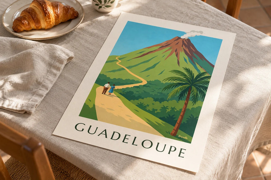 Affiche Guadeloupe, volcan de la Soufrière : posée sur une table