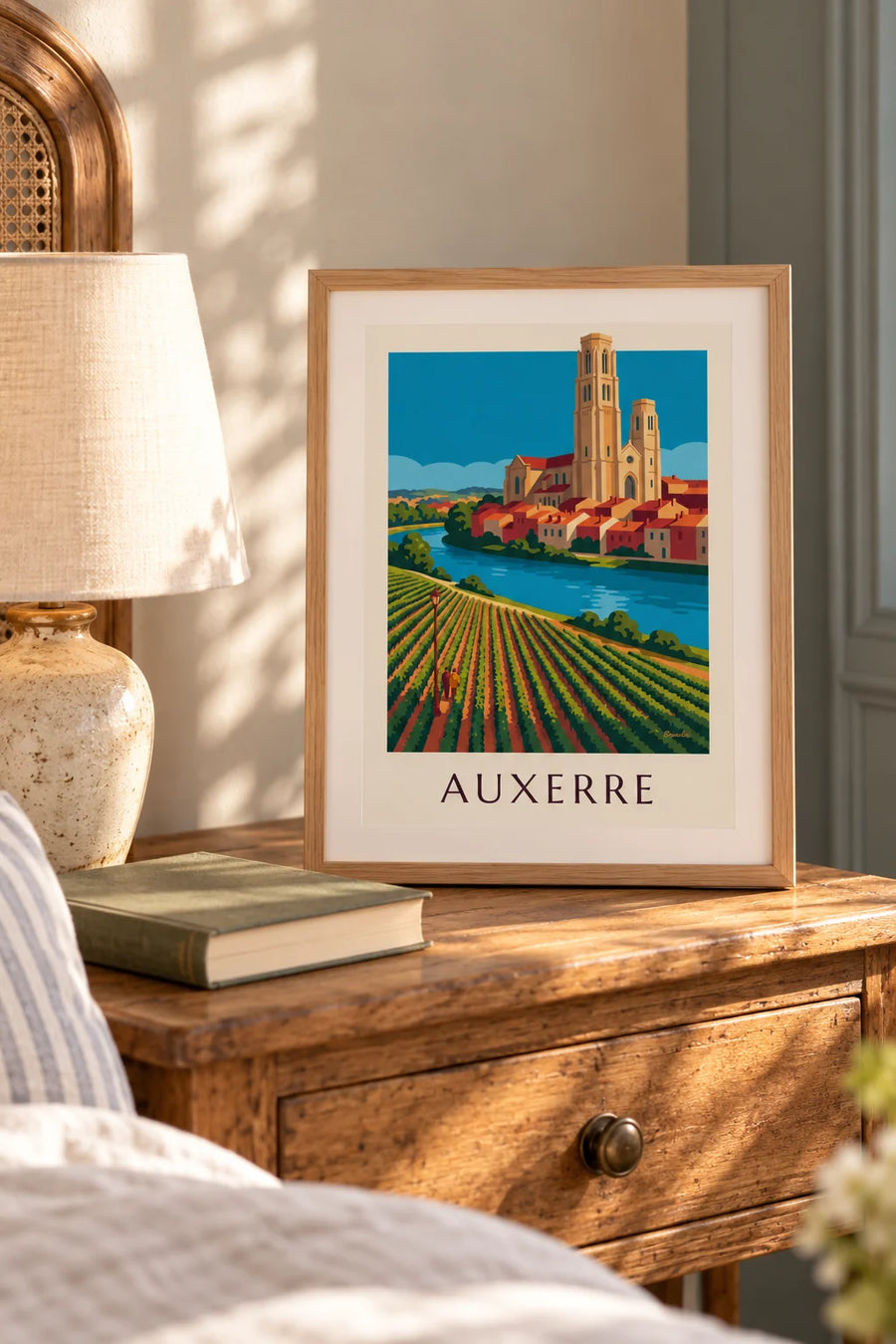 Affiche vignobles d'Auxerre et cathédrale au bord de l'Yonne : petit format A4 encadré