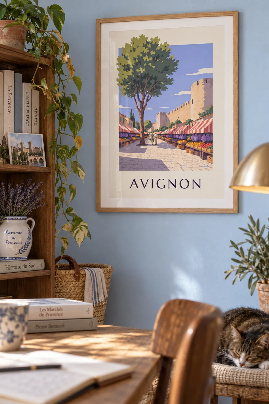 Affiche marché provençal et lavande à Avignon : encadrée au mur