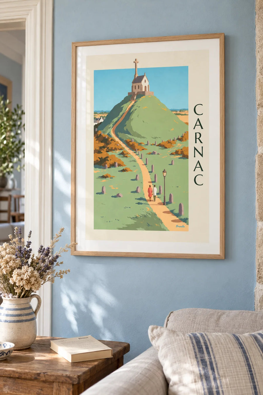 Affiche tumulus Saint-Michel et sa chapelle blanche à Carnac : encadrée au mur