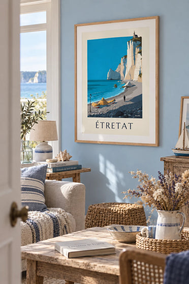 Affiche plage de galets et caloges d’Étretat sous la falaise d’Amont : encadrée au mur