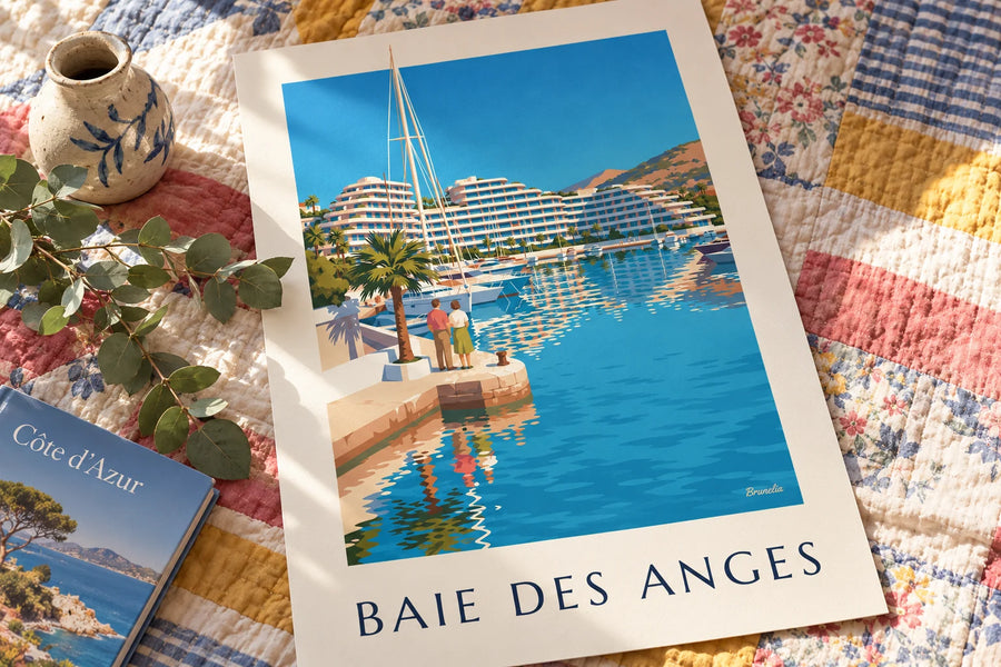 Poster jachthaven Baie des Anges in Villeneuve-Loubet: liggend op een tafel