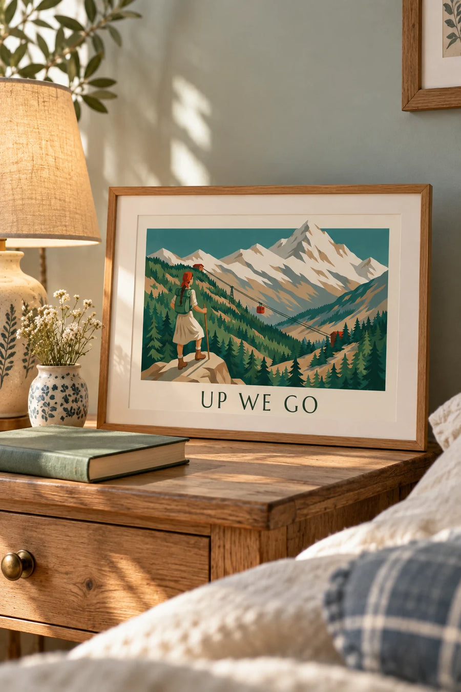 Affiche randonneuse face à un téléphérique et une montagne enneigée : petit format A4 encadré