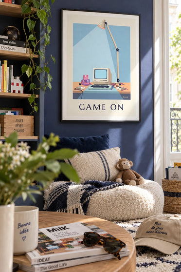 Poster computer, floppy's en joysticks onder neonlicht: ingelijst aan de muur