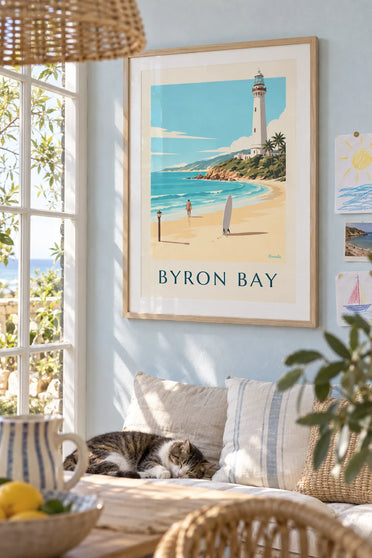 Poster met surfplank en vuurtoren van Byron Bay in Australië: ingelijst aan de muur