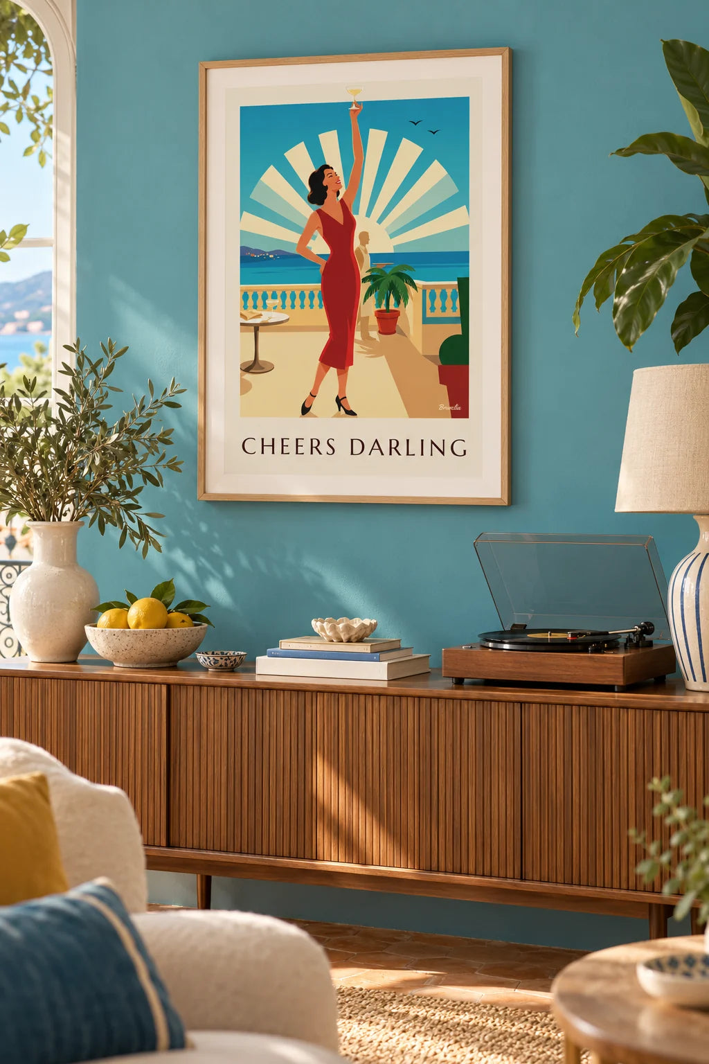 Mise en situation de Affiche femme glamour levant son verre de cocktail